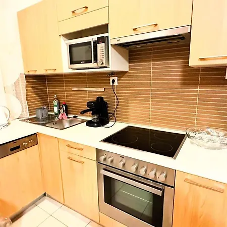 Appartamento Flowers Apartman
