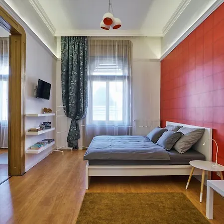 Apartment Nanirol At Gellert Bath Budapest