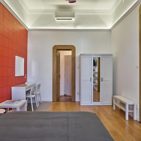 Apartment Nanirol At Gellert Bath Budapest