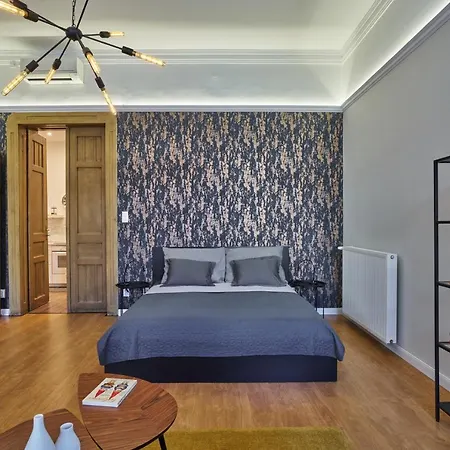 Apartment Nanirol At Gellert Bath Budapest