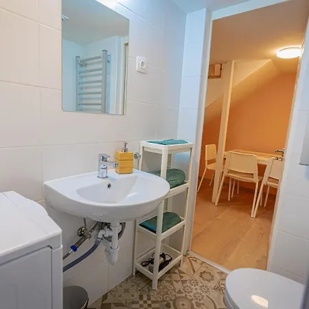 Apartment Cosy Downtown Flat In Budapest, Lisa *