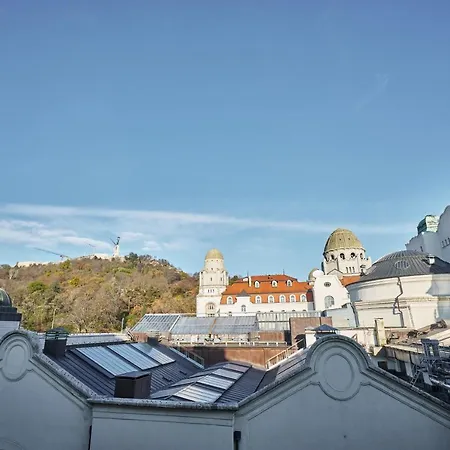 Apartment Nanirol At Gellert Bath Budapest