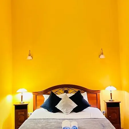 Apartament Jozsef 69 - 2brs, 5m To Newyork Cafe
