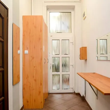 Famous Kiraly Street At Large 3br 10ppl @