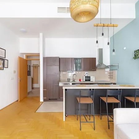 Apartment Sage Meadow At Gozsdu Garden Dob 16