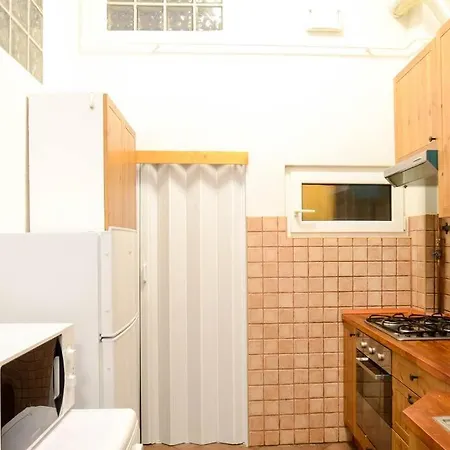 Apartment Famous Kiraly Street At Large 3br 10ppl @ Budapest