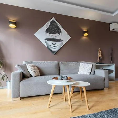 Midtown Artistic Apartment Budapest