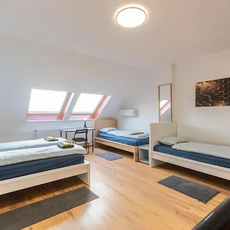 Apartament R