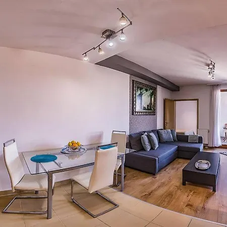 Premium By Hi5- Cp With Free Parking Apartment Budapest