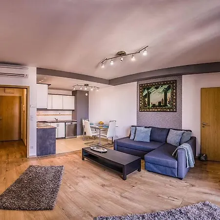 Premium By Hi5- Cp With Free Parking Apartment