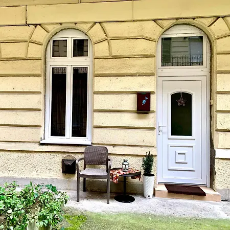 Ararat Apartment *