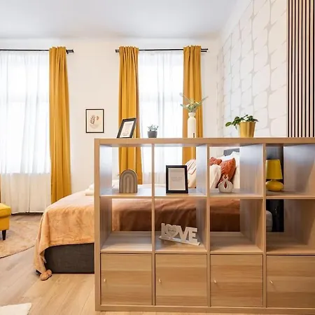 Warm Elegance Retreat : 75 M2 Comfort Near New York Cafe Apartment *