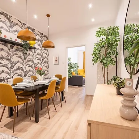 Warm Elegance Retreat : 75 M2 Comfort Near New York Cafe * Budapest
