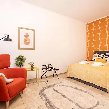 Apartment Warm Elegance Retreat : 75 M2 Comfort Near New York Cafe Budapest