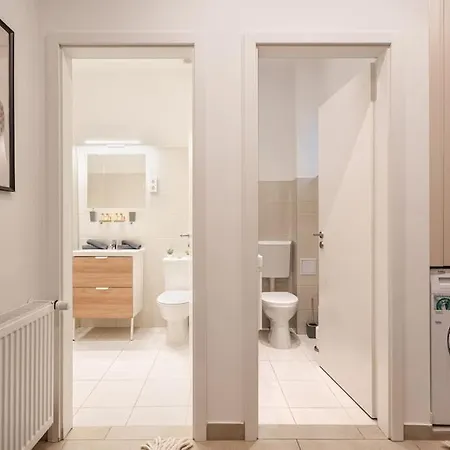 Warm Elegance Retreat : 75 M2 Comfort Near New York Cafe Apartment *