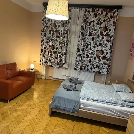 Apartman Lanchid Castle Side Red And Blue *