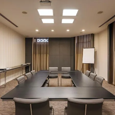 מלון Eurostars Palazzo Zichy 4*