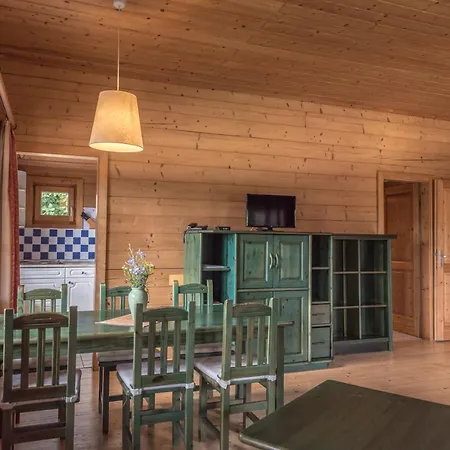 Petnehazy Hotell