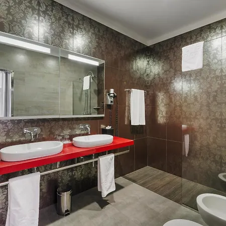 Eurostars Palazzo Zichy מלון 4*