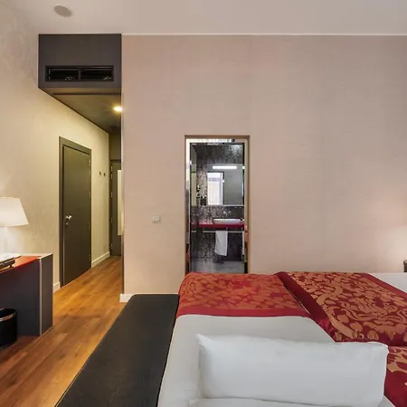 מלון Eurostars Palazzo Zichy 4*