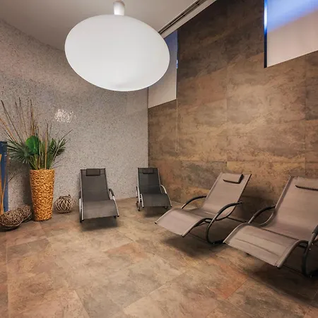 מלון Eurostars Palazzo Zichy