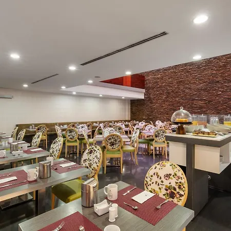 Eurostars Palazzo Zichy 4*