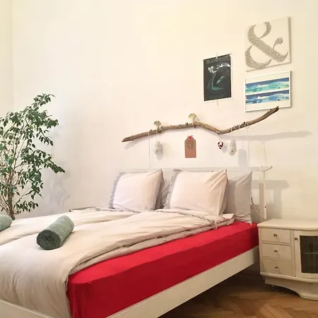 Gaia Astoria Auberge de jeunesse *