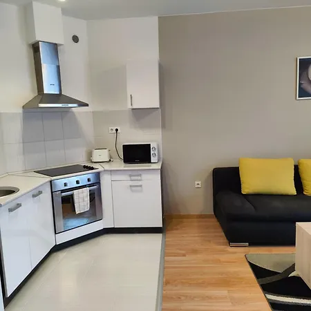 Corvin Plaza & Ξενοδοχείο με διαμερίσματα 3*