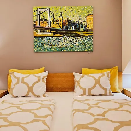Budasmile At Buda Castle - Aircon & Free Parking Budapest