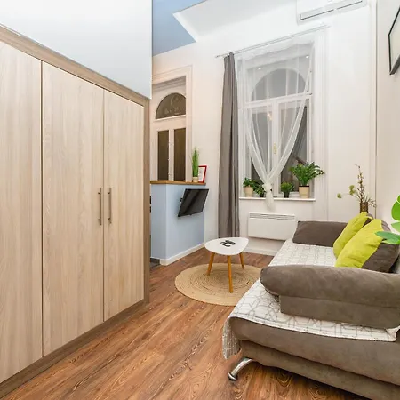 Apartment Historical Building Brody Budapest