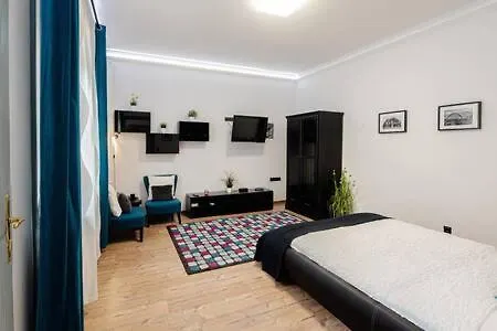Apartment In The Center *