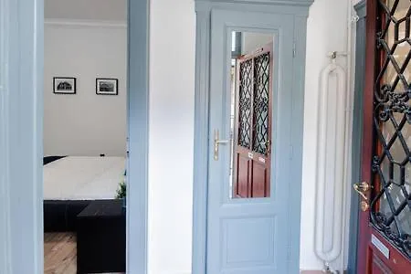 In The Center Apartment