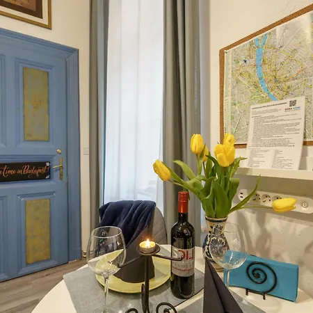 Barka In Downtown Buda Apartment Budapest