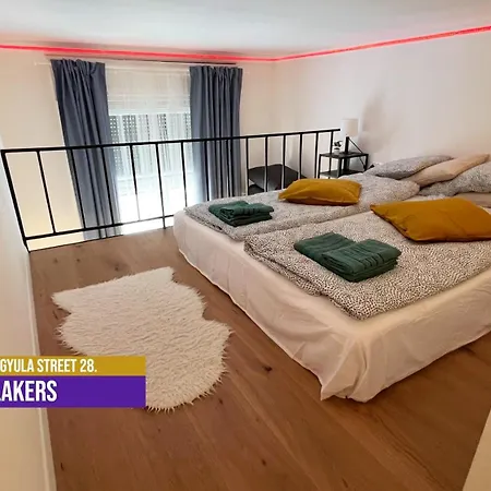 Little Americas Westend Mall Apartment *