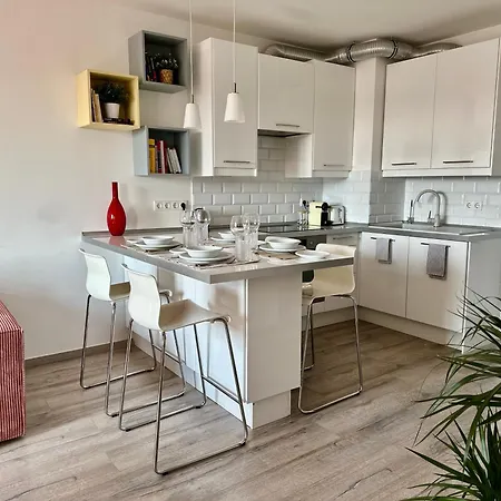 Break - Private Garage, Ac, Balcony * Budapest