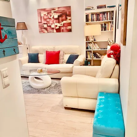 Sundeluxe & Balcony דירה