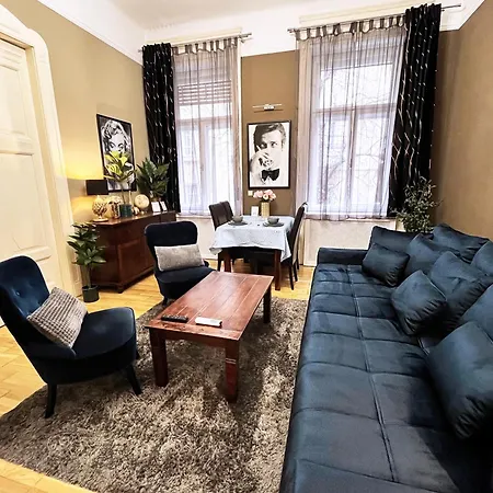 M13 Rustic Stylish With King Bed & Friendly Host Apartamento Budapest