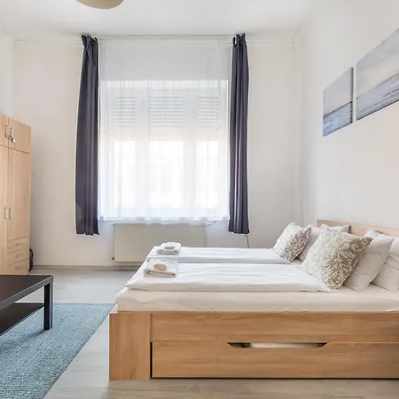 Merax Apartment