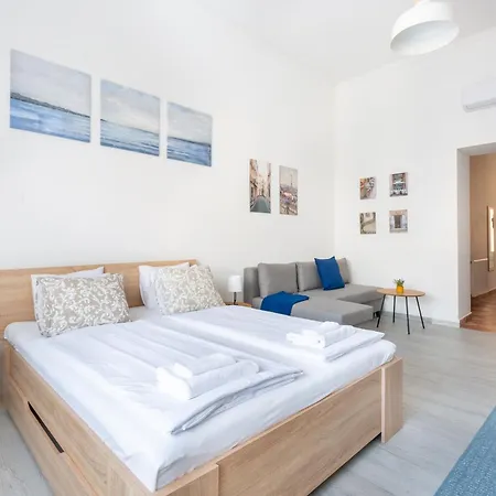 Apartment Merax *