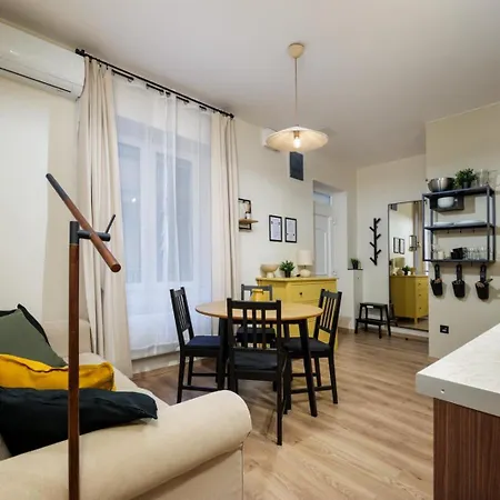 Secret Cave Premium Central Apartment *