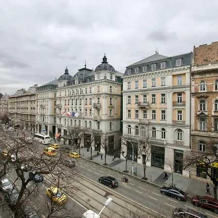 By Hi5 Apartments- Erzsebet 44 *