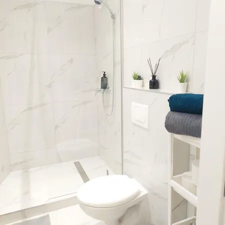 Brhomes Diamnond Budapest