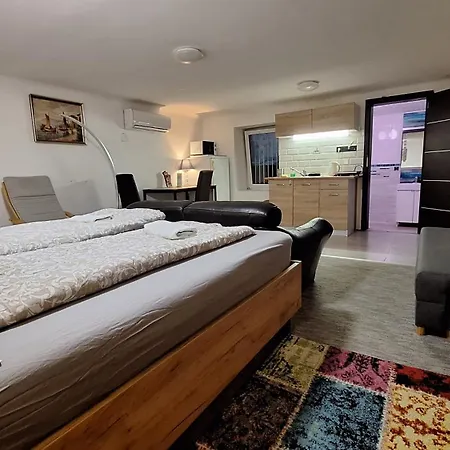 Littlepanther Apartment *