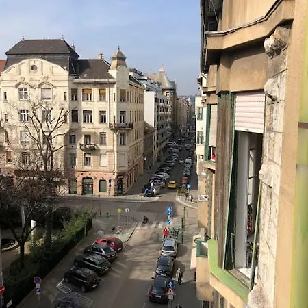 Park For Groups Apartment