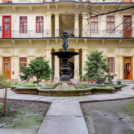 Cosy Home-apartment In Liszt Ferenc *