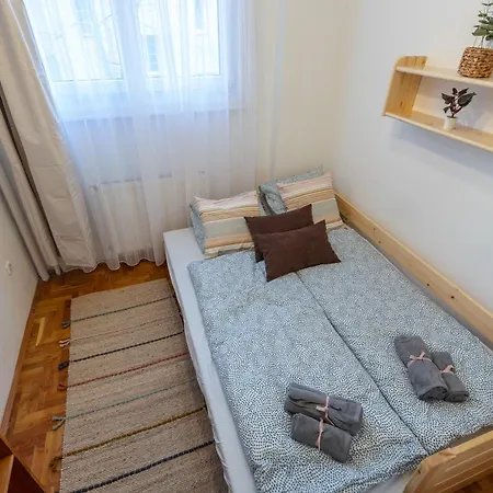 Apartment Bright & Spacious Riverside With Balcony Budapest