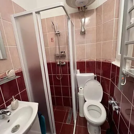 Smith House Apartment *