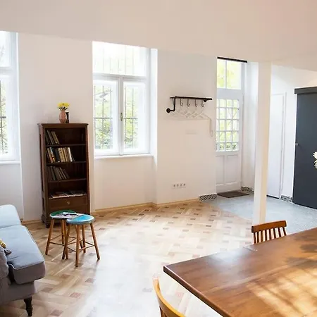 Apartment Atelier 7 / Stylish, Bright, Quiet *