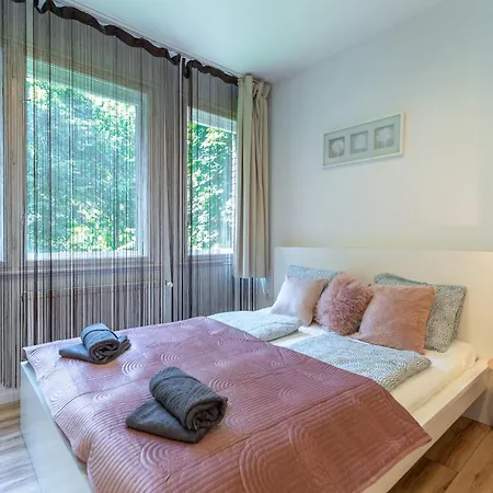 Gems Of - Ruby Unit Apartment