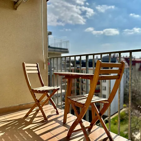Apartment Break - Private Garage, Ac, Balcony